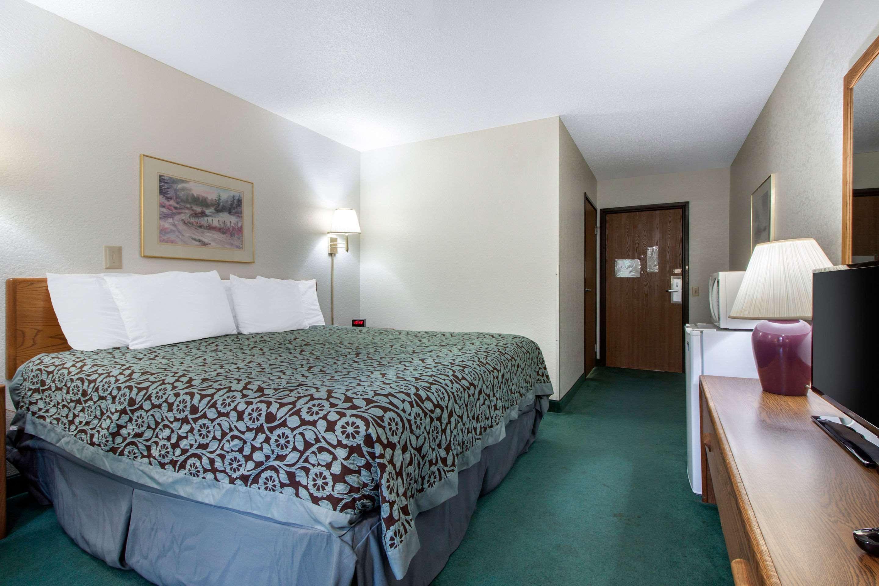 Econo Lodge Oacoma Exterior photo