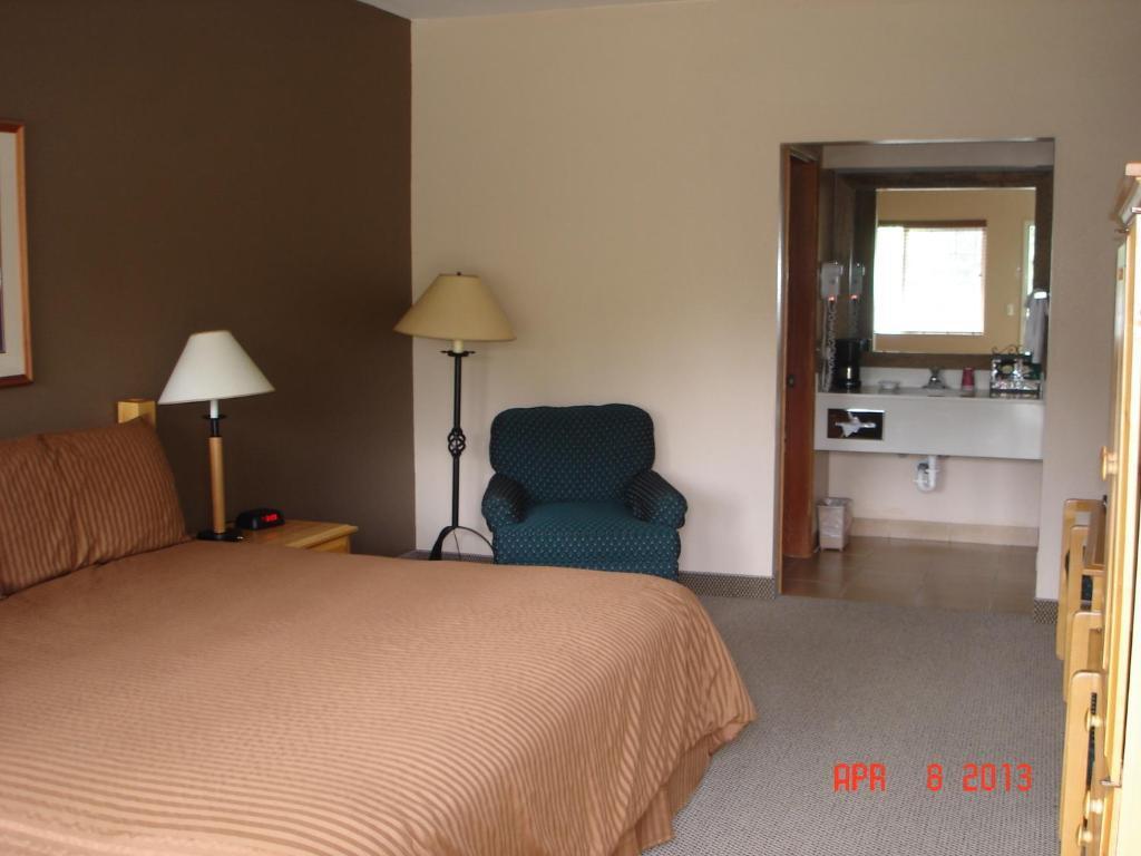Econo Lodge Oacoma Exterior photo