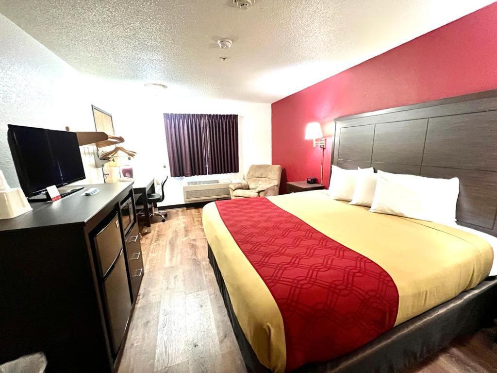 Econo Lodge Oacoma Exterior photo
