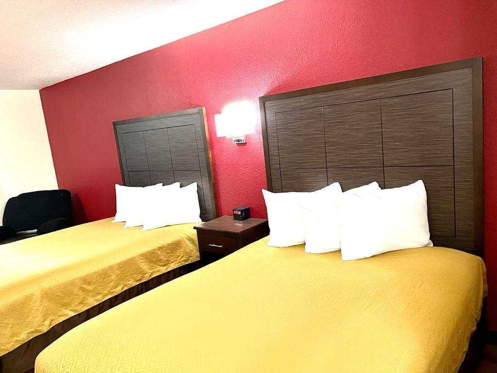Econo Lodge Oacoma Exterior photo