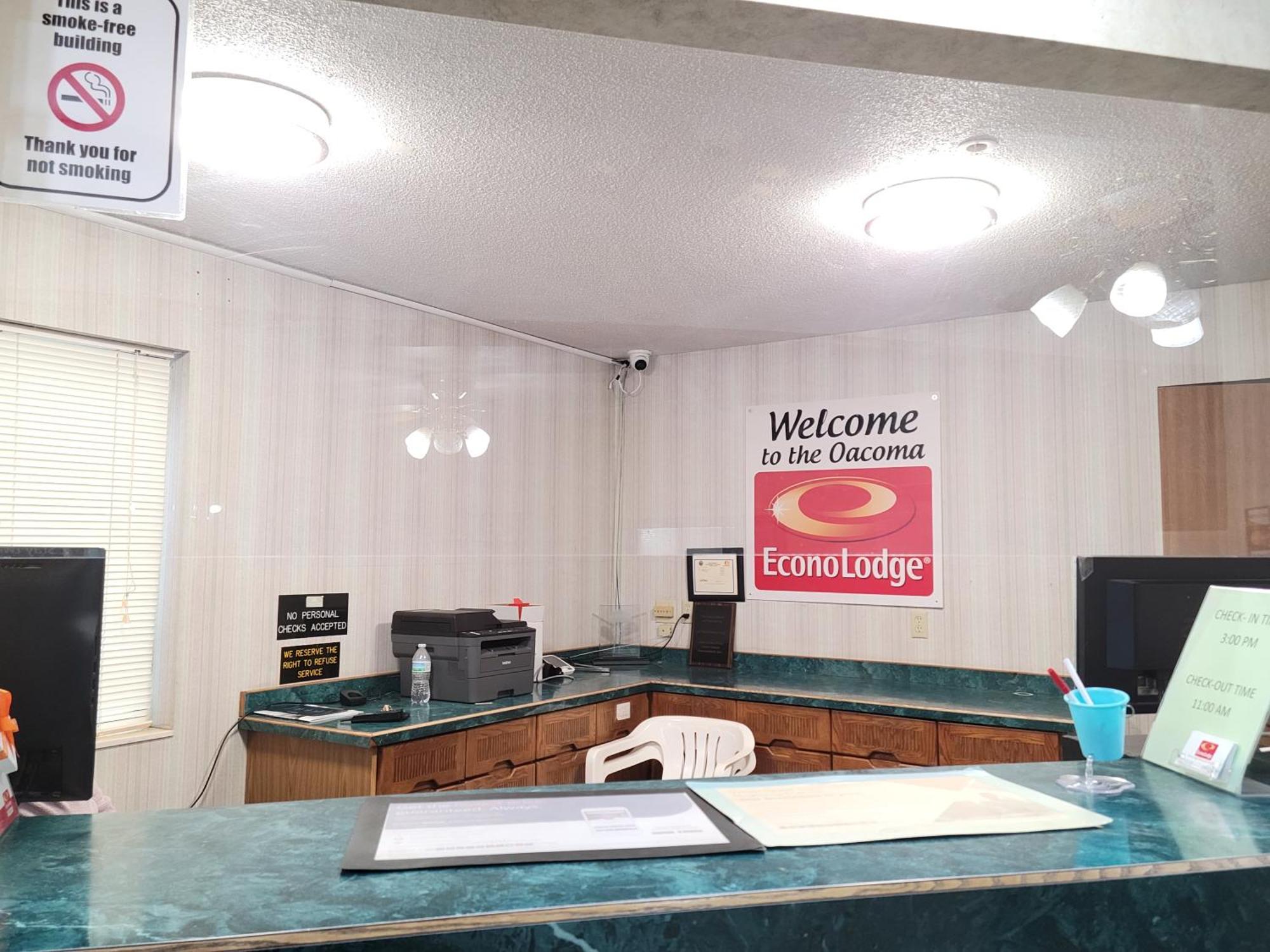 Econo Lodge Oacoma Exterior photo